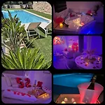 - Toulon - - *